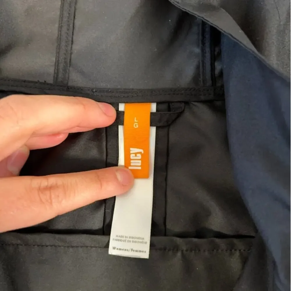 Lucy Packable Hooded Jacket Black Lightweight Windbreaker L Outdoors Active - Picture 2 of 12